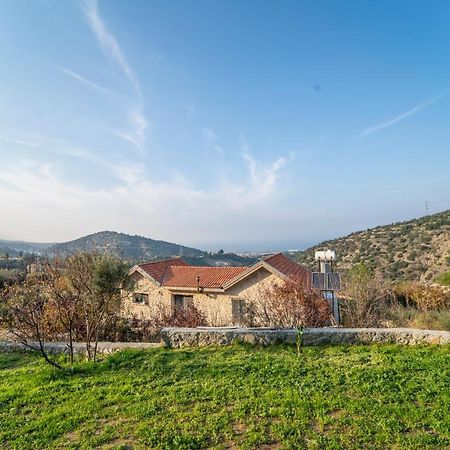 Chardonnay Guest Studio Rooms With Great View For Nature Lovers Kyrenia  Ngoại thất bức ảnh