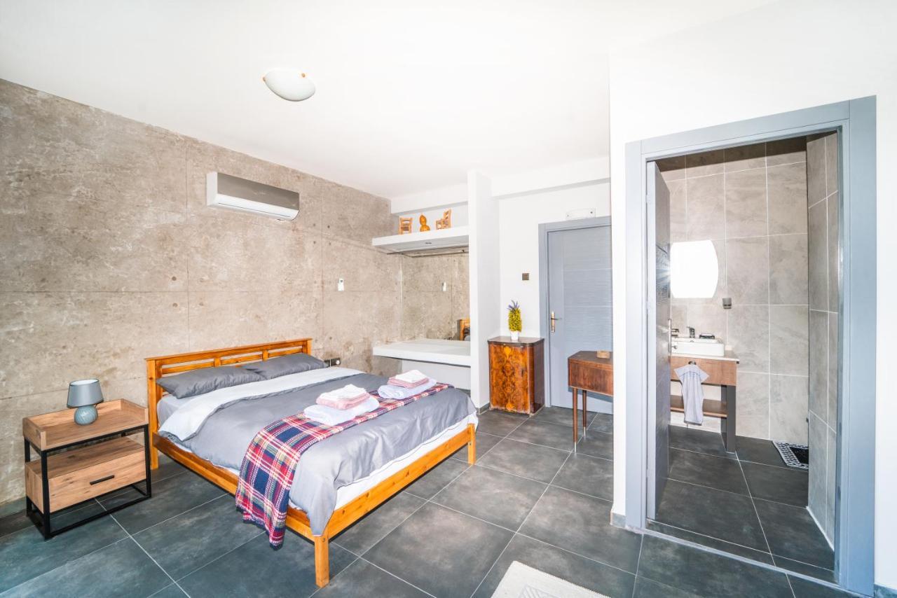 Chardonnay Guest Studio Rooms With Great View For Nature Lovers Kyrenia  Ngoại thất bức ảnh